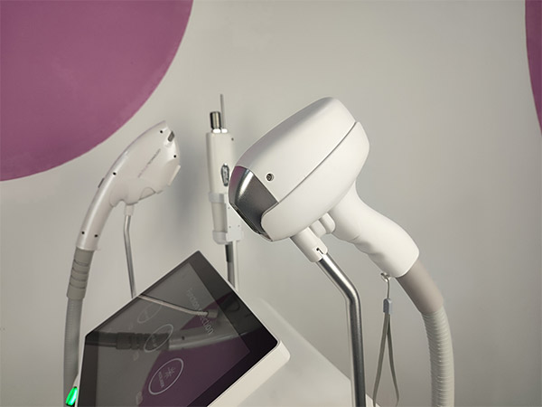 Soprano titanium picture